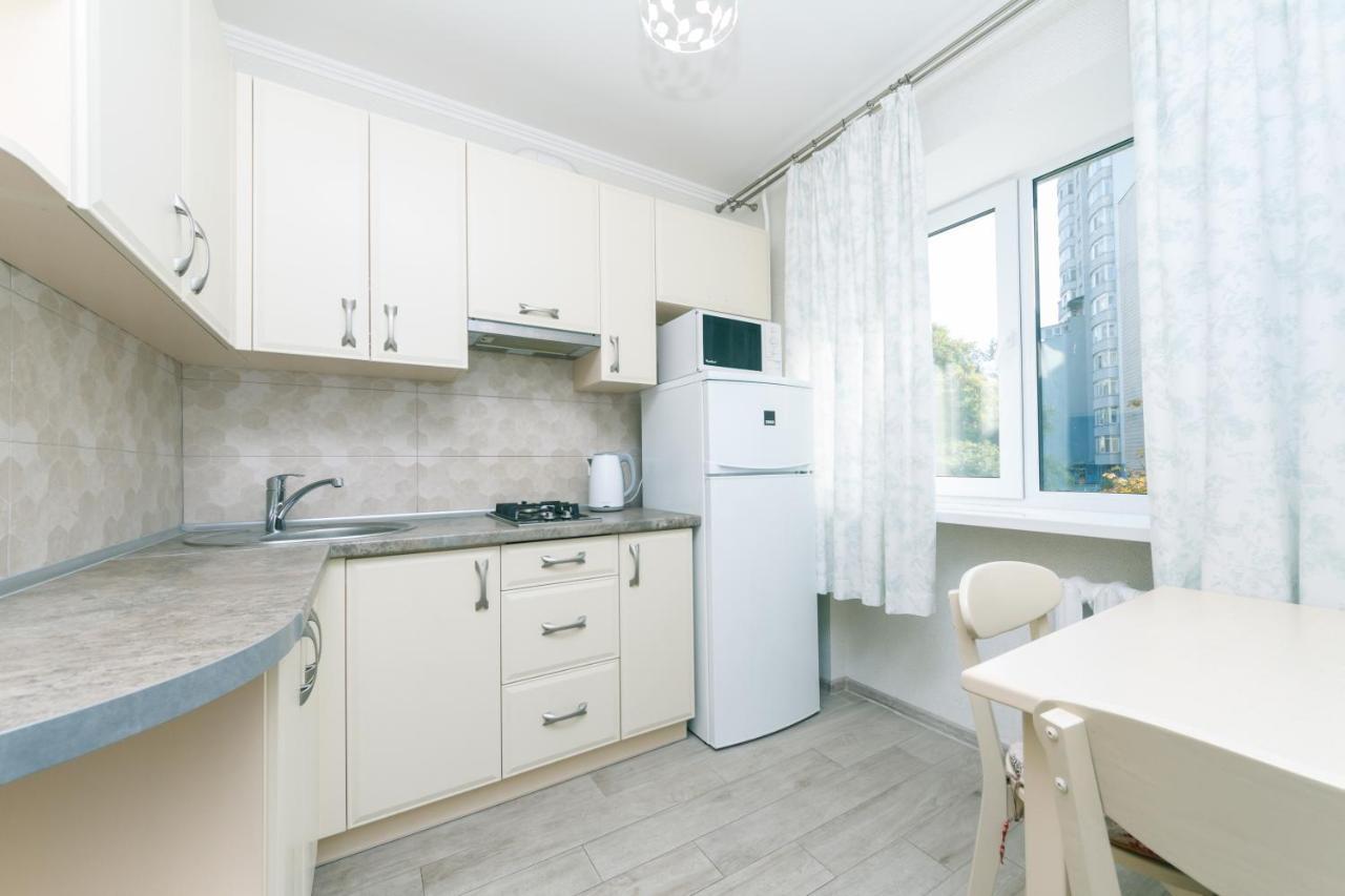 Прекрасная Квартира У Метро Политехнический Институт Kiev Exterior foto